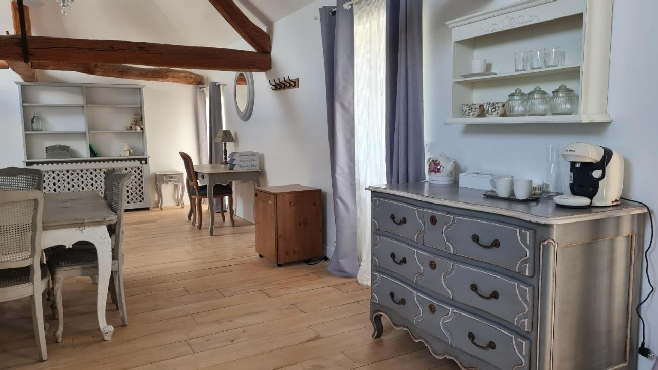Belle Suite Dans Corps De Ferme - Logement Alicia Villiers-sous-Grez Exterior photo